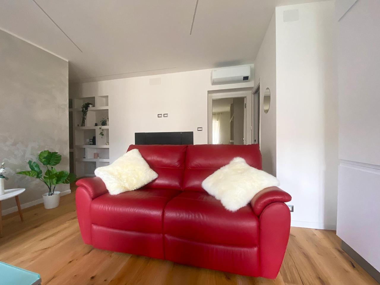 Blucavana, Casa Vacanze In Centro A Terst Exteriér fotografie